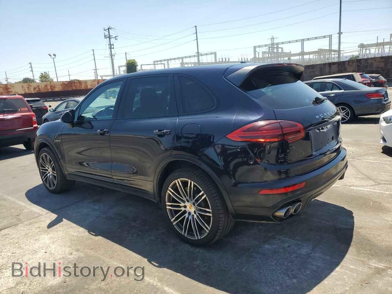 2016 PORSCHE CAYENNE - VIN: WP1AE2A22GLA61911 - Фото 2