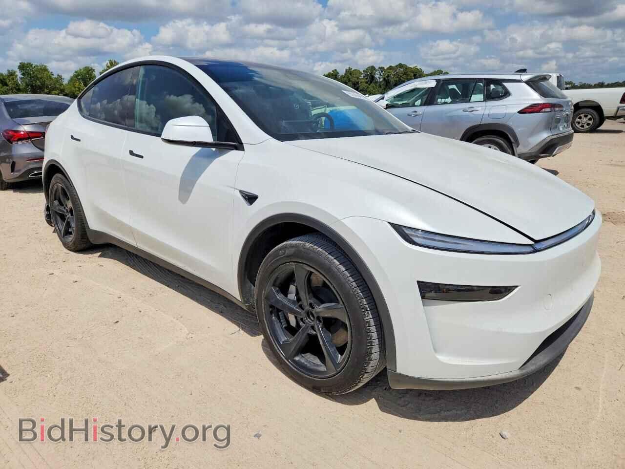 2026 TESLA MODEL Y - VIN: 7SAYGDED5TA664639 - Photo 4