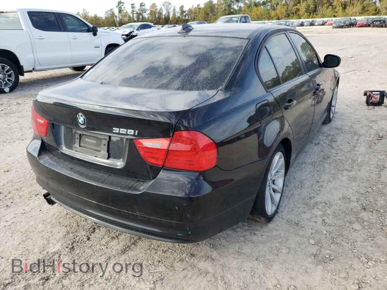 2011 BMW 3 SERIES - VIN: WBAPH7C50BE677401 - Фото 4
