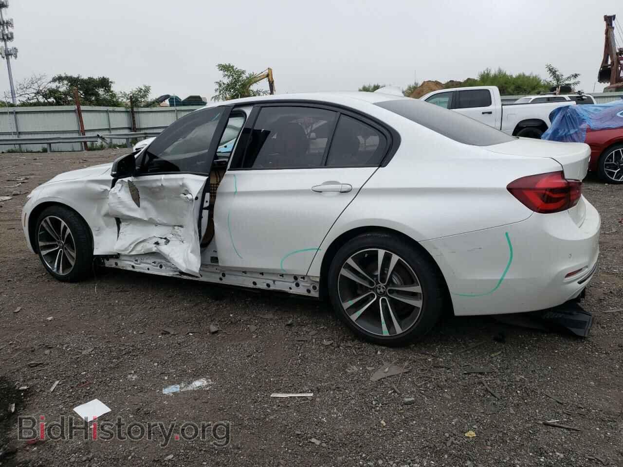 2018 BMW 3 SERIES - VIN: WBA8D9C57JA615124 - Фото 2