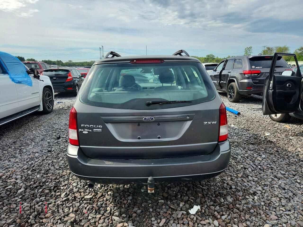 2005 FORD FOCUS - VIN: 1FAHP36N95W103494 - Фото 6