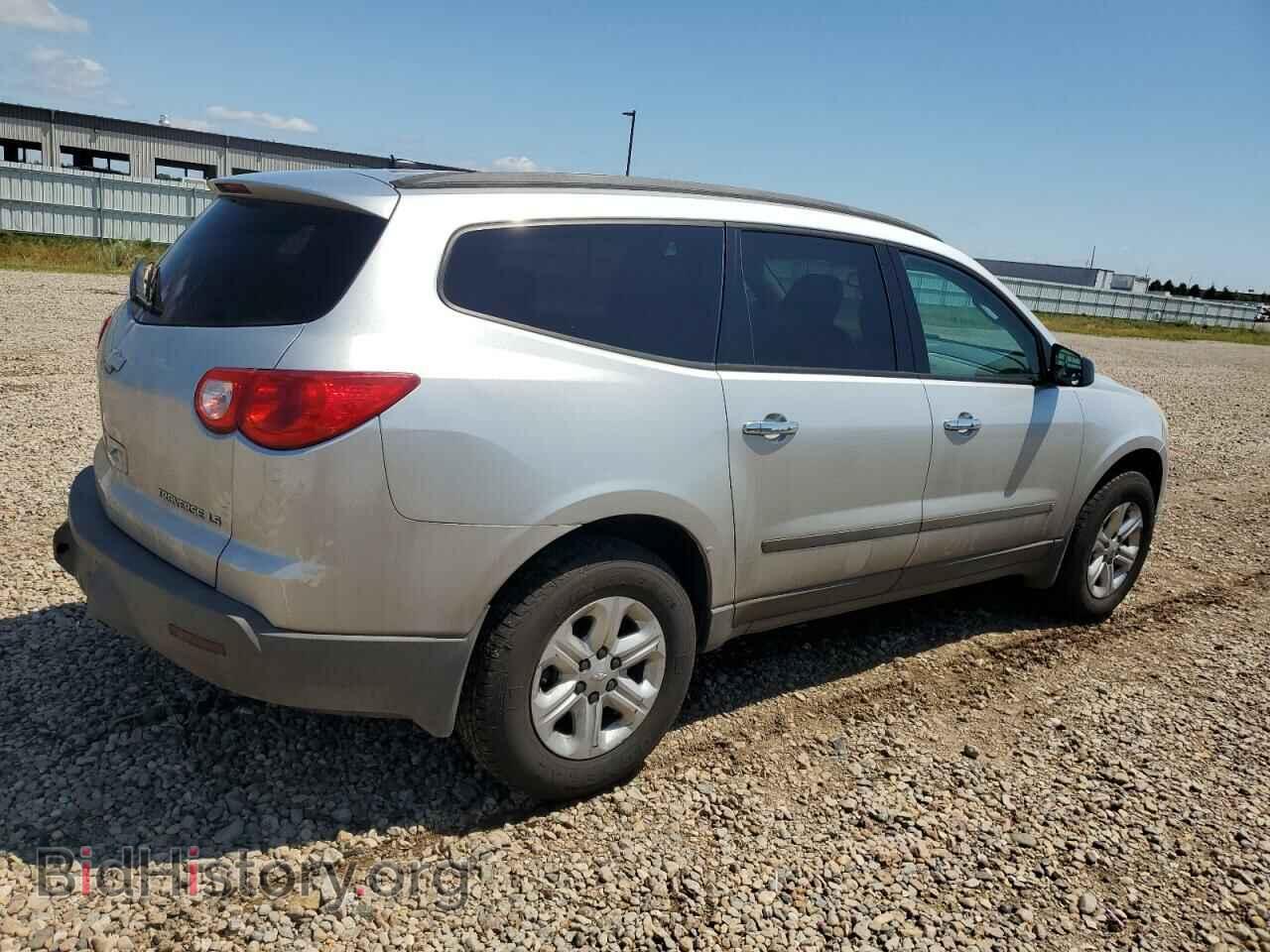 2010 CHEVROLET TRAVERSE - VIN: 1GNLVEED2AS156268 - Фото 3