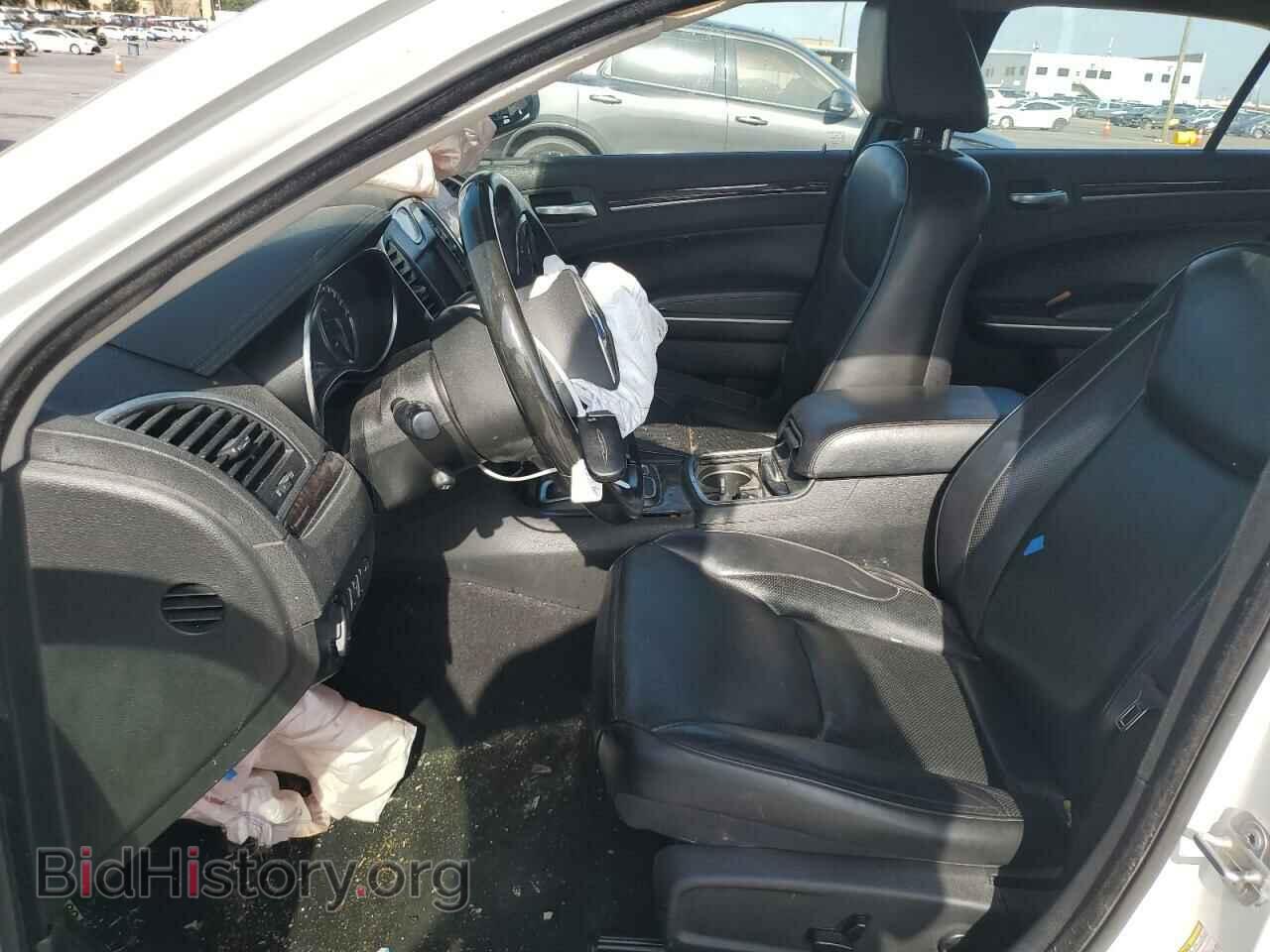 2019 CHRYSLER 300 - VIN: 2C3CCAEG6KH689531 - Фото 7