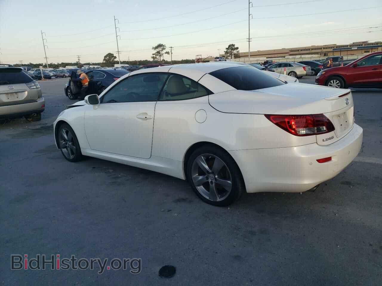 2010 LEXUS IS - VIN: JTHFF2C2XA2511088 - Фото 2