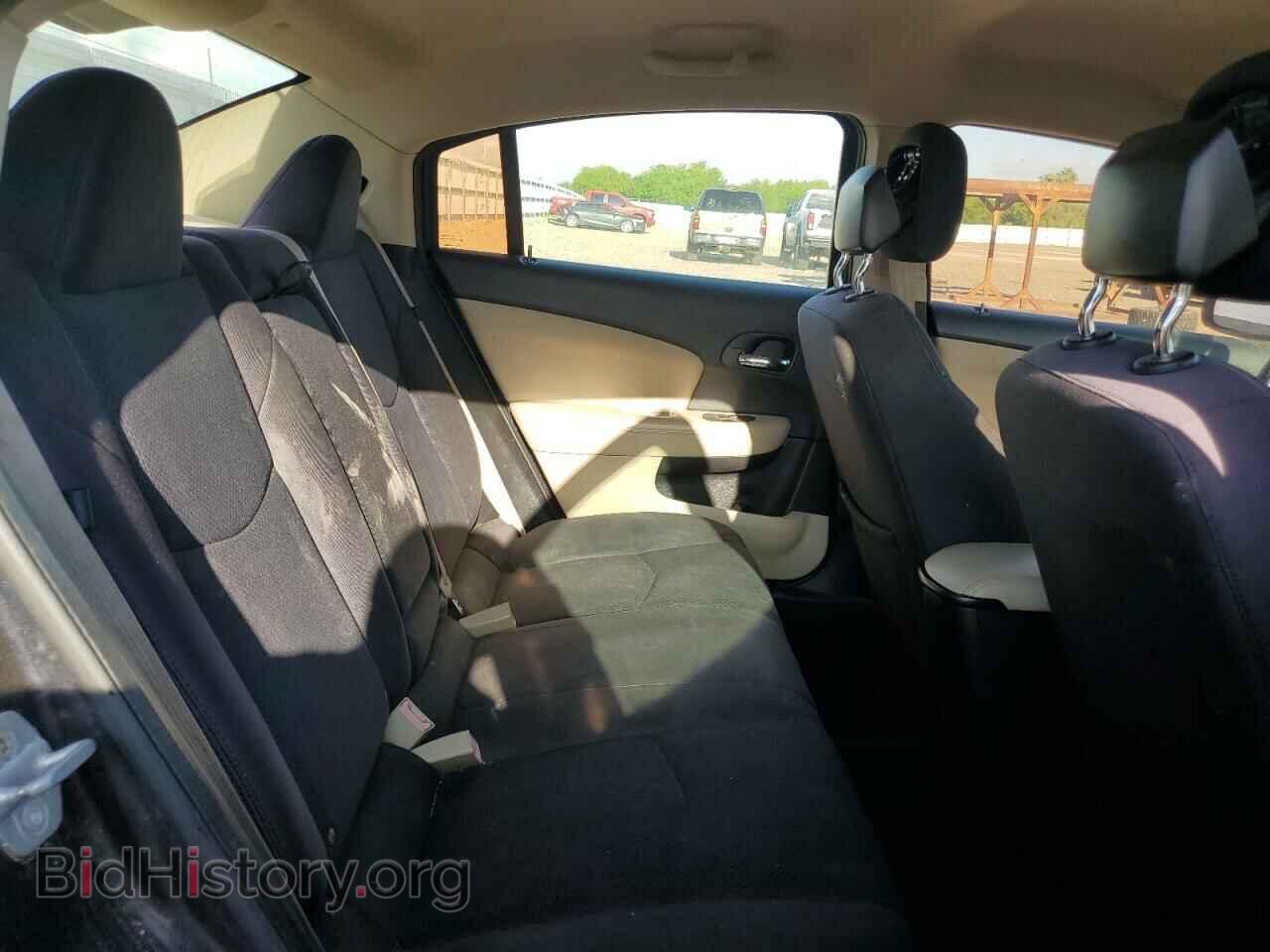 2011 CHRYSLER 200 - VIN: 1C3BC1FB2BN592882 - Photo 10