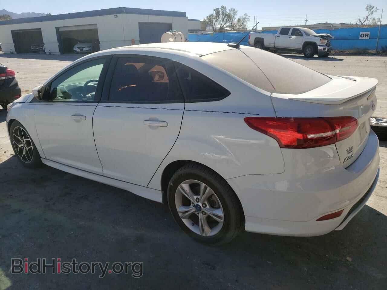 2016 FORD FOCUS - VIN: 1FADP3F27GL398622 - Фото 2