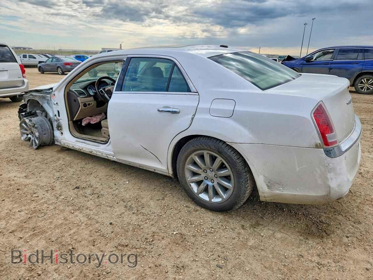 2011 CHRYSLER 300 - VIN: 2C3CA5CG3BH531857 - Photo 2