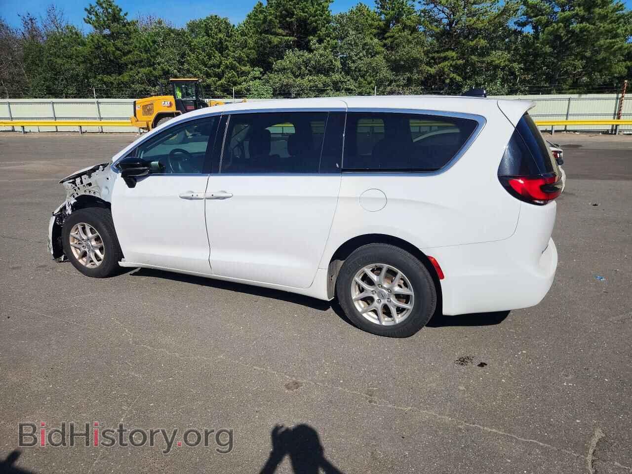 2024 CHRYSLER PACIFICA - VIN: 2C4RC1BG1RR109780 - Photo 2