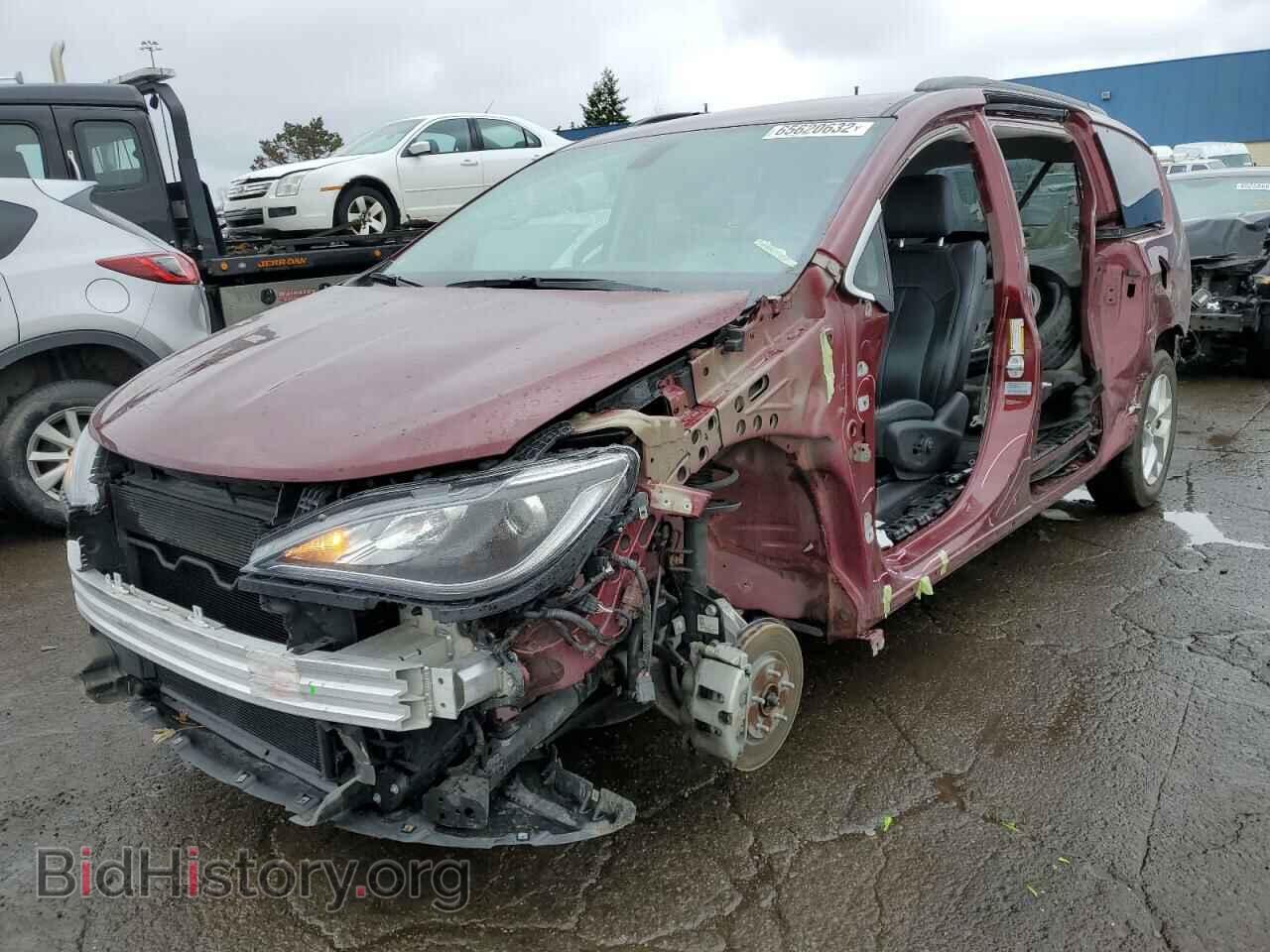 2017 CHRYSLER PACIFICA - VIN: 2C4RC1BGXHR710605 - Photo 2