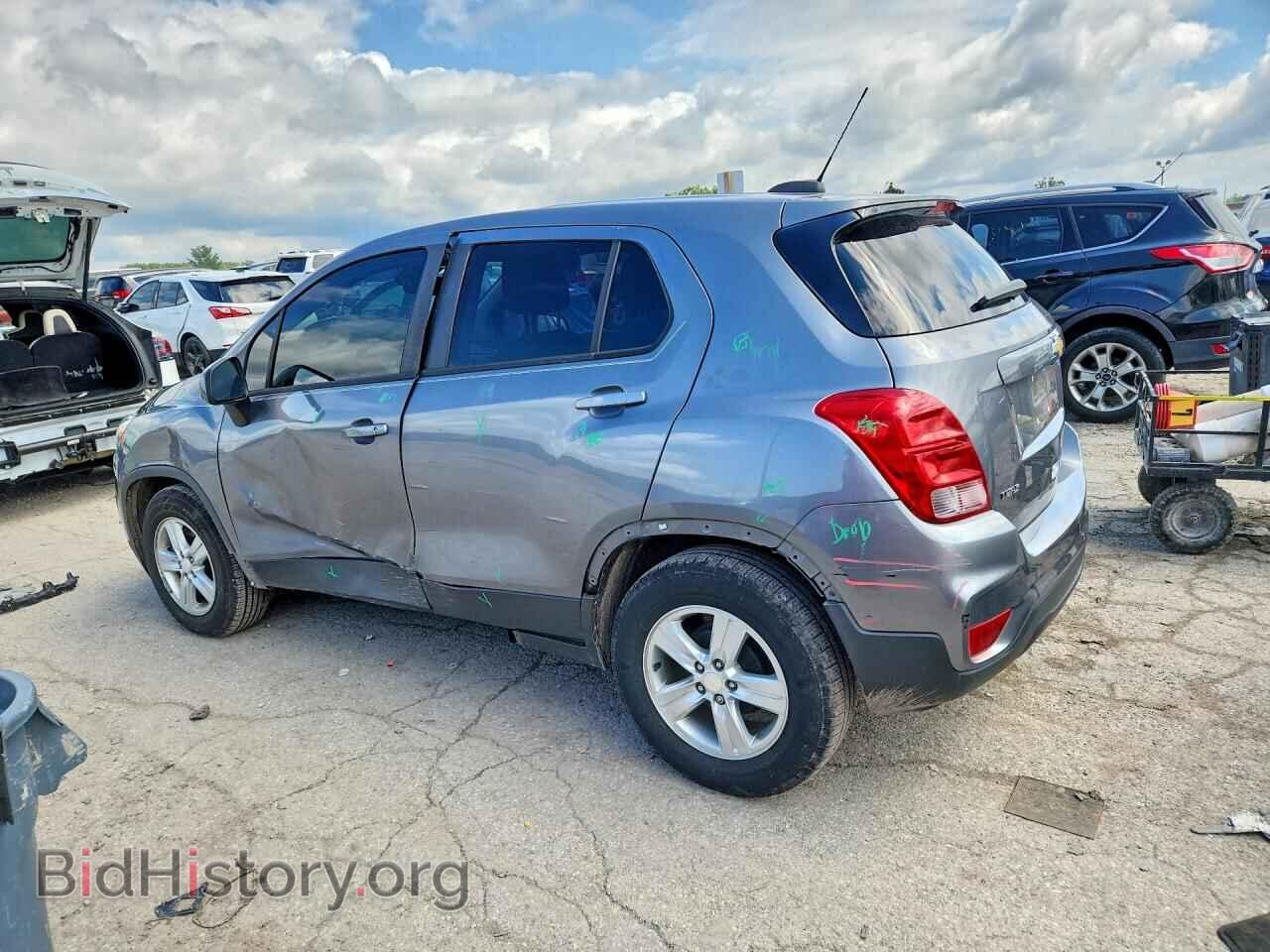 2020 CHEVROLET TRAX - VIN: 3GNCJKSB2LL298425 - Photo 2