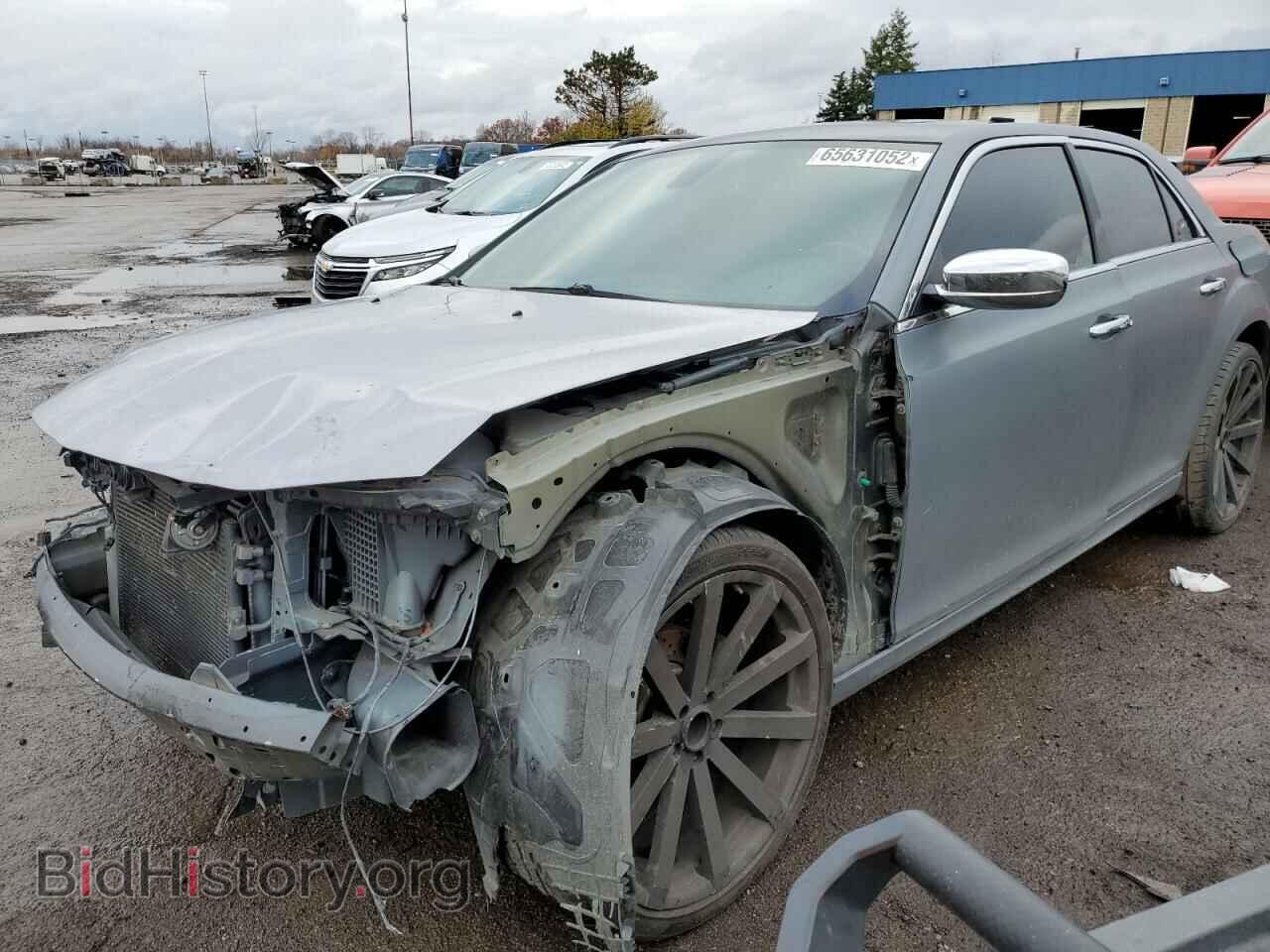 2019 CHRYSLER 300 - VIN: 2C3CCAEG5KH613363 - Фото 2