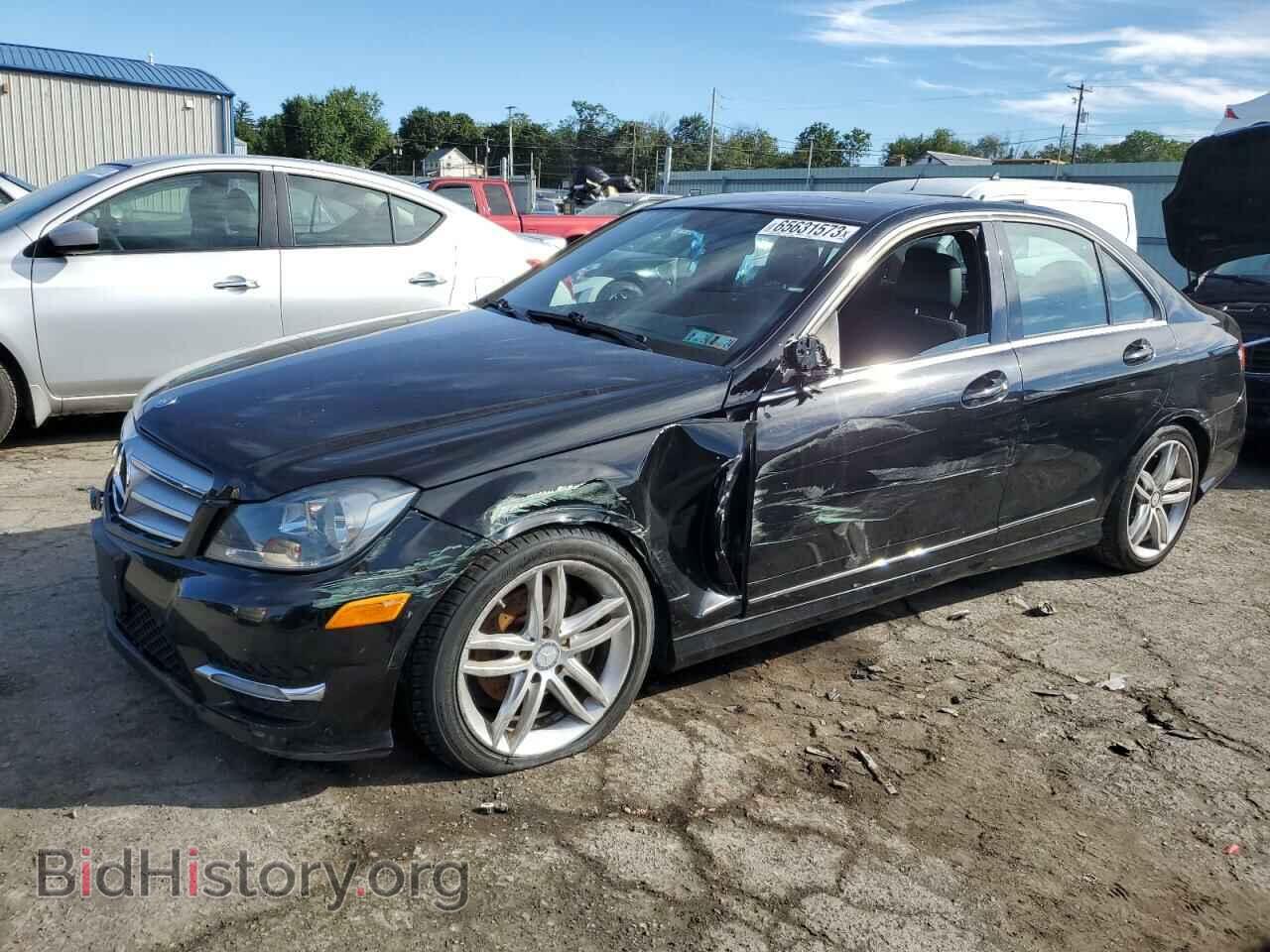 Photo WDDGF8BB4CF868472 - MERCEDES-BENZ C-CLASS 2012