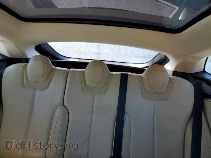 2013 Tesla MODEL S (VIN 5YJSA1DP5DFP25815) — фото 10 из 13