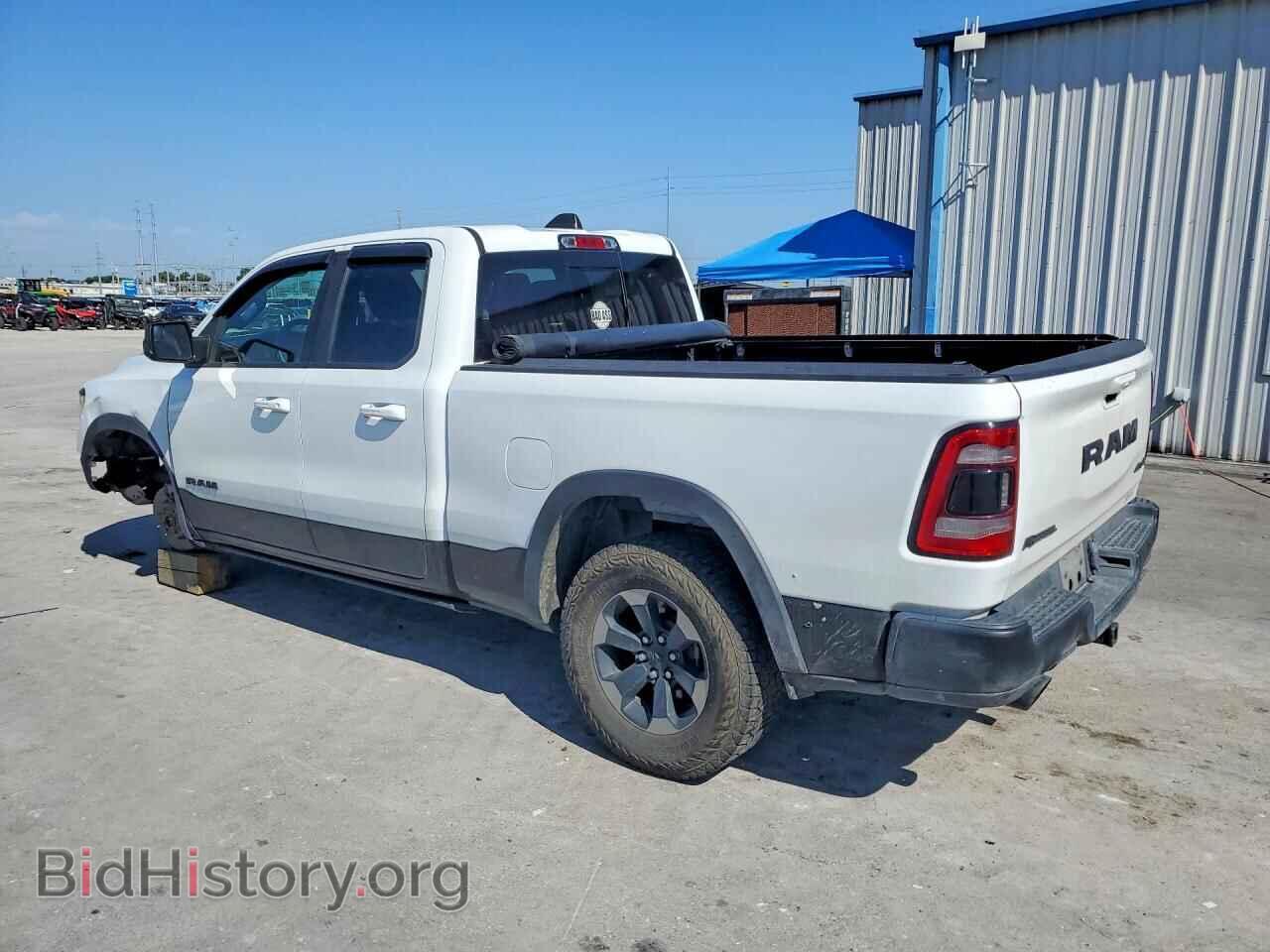 2019 RAM 1500 - VIN: 1C6SRFET2KN841125 - Photo 2