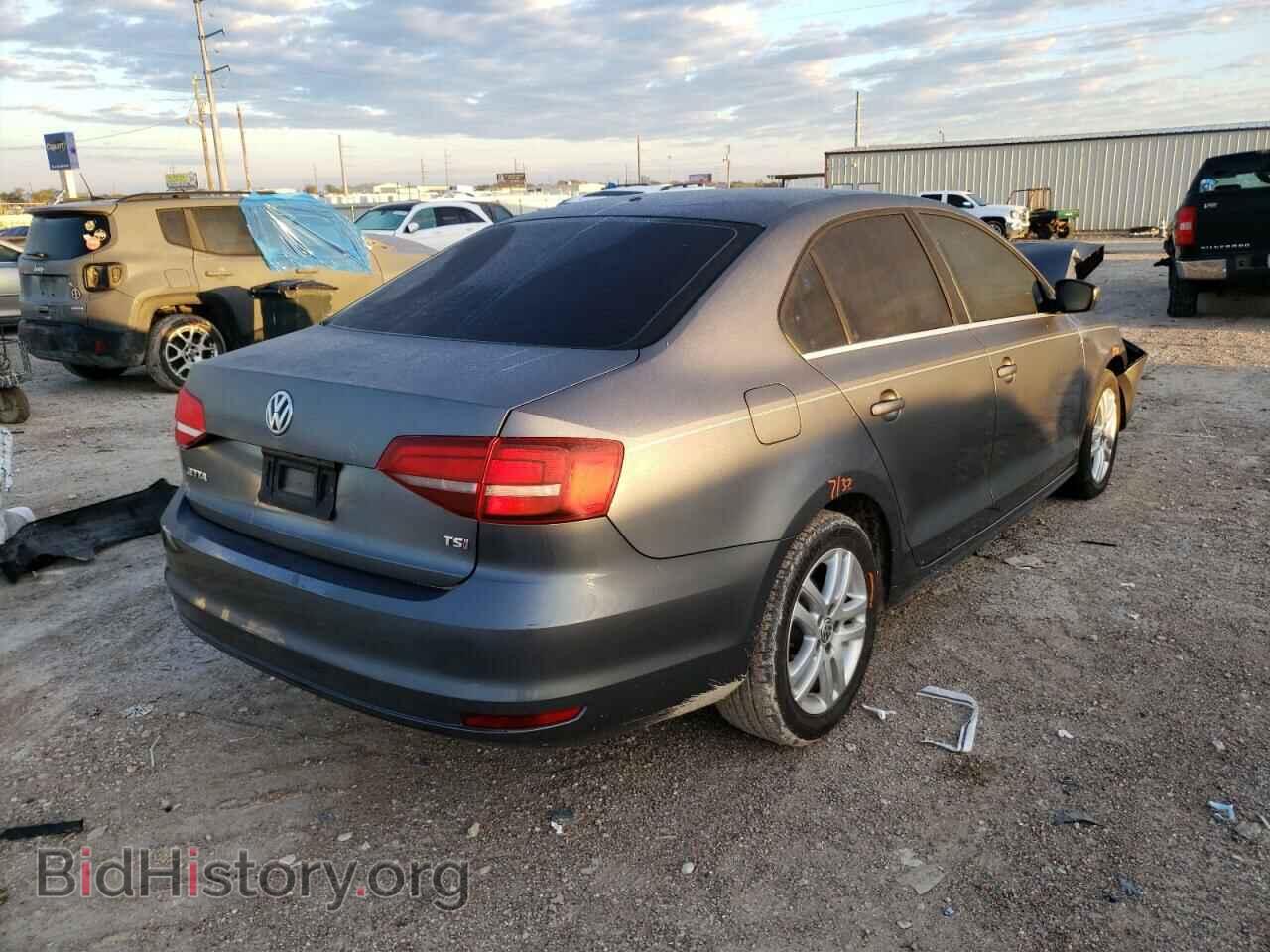 2017 VOLKSWAGEN JETTA - VIN: 3VW2B7AJ5HM273203 - Фото 4