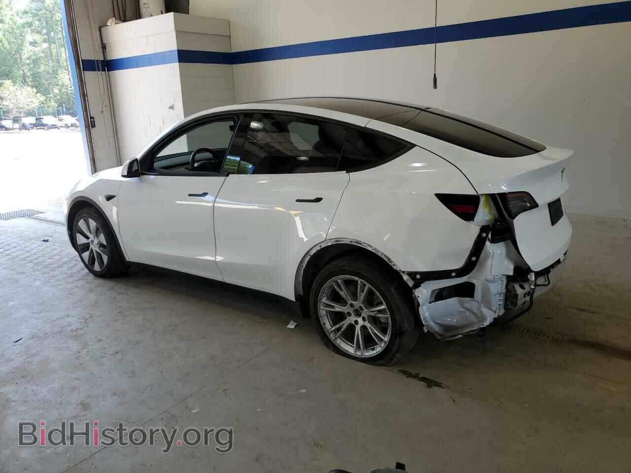 2022 TESLA MODEL Y - VIN: 7SAYGDEE0NF310591 - Photo 2