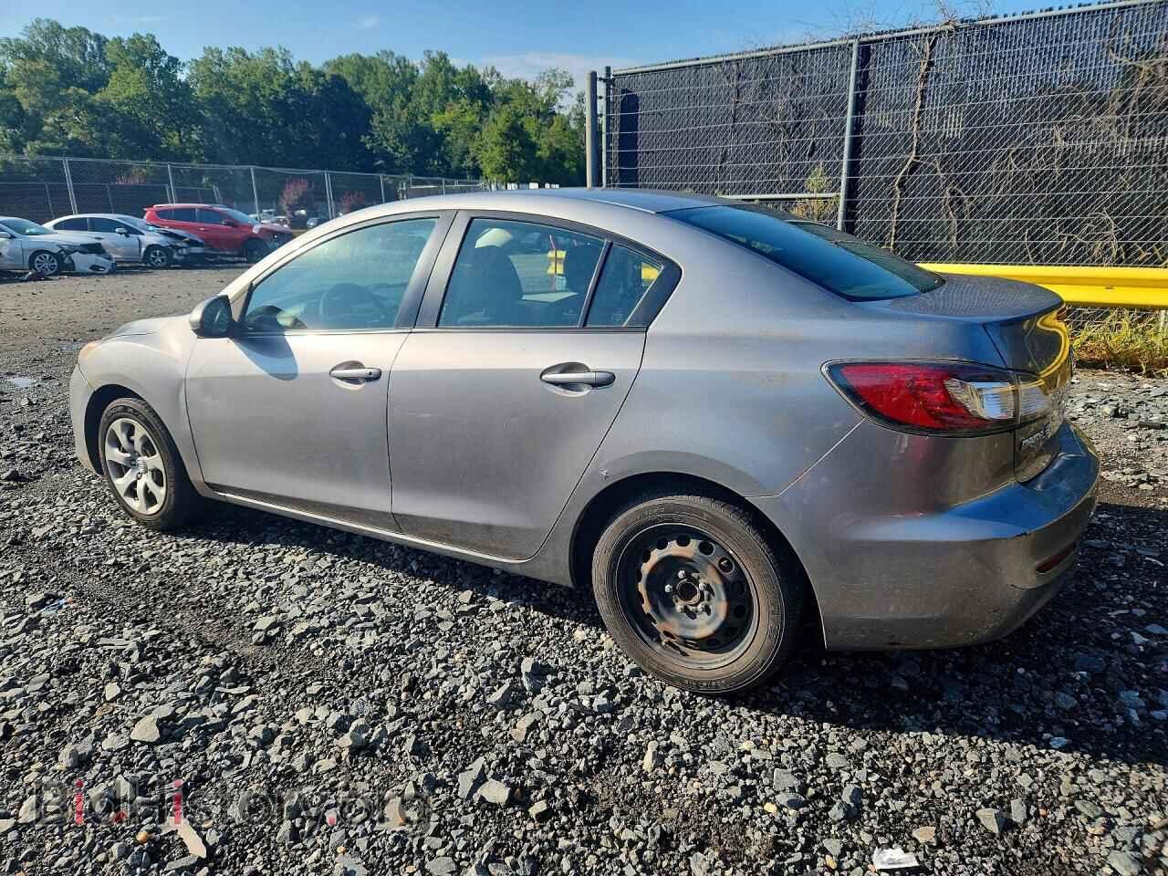 2013 MAZDA 3 - VIN: JM1BL1TF2D1730563 - Фото 2