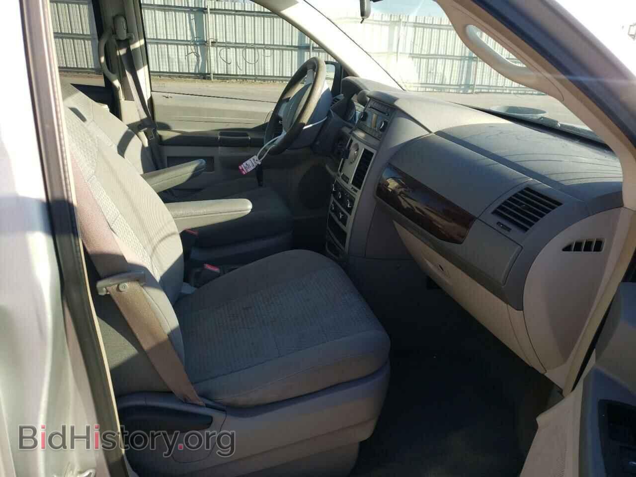 2010 CHRYSLER MINIVAN - VIN: 2A4RR4DE9AR206641 - Фото 5