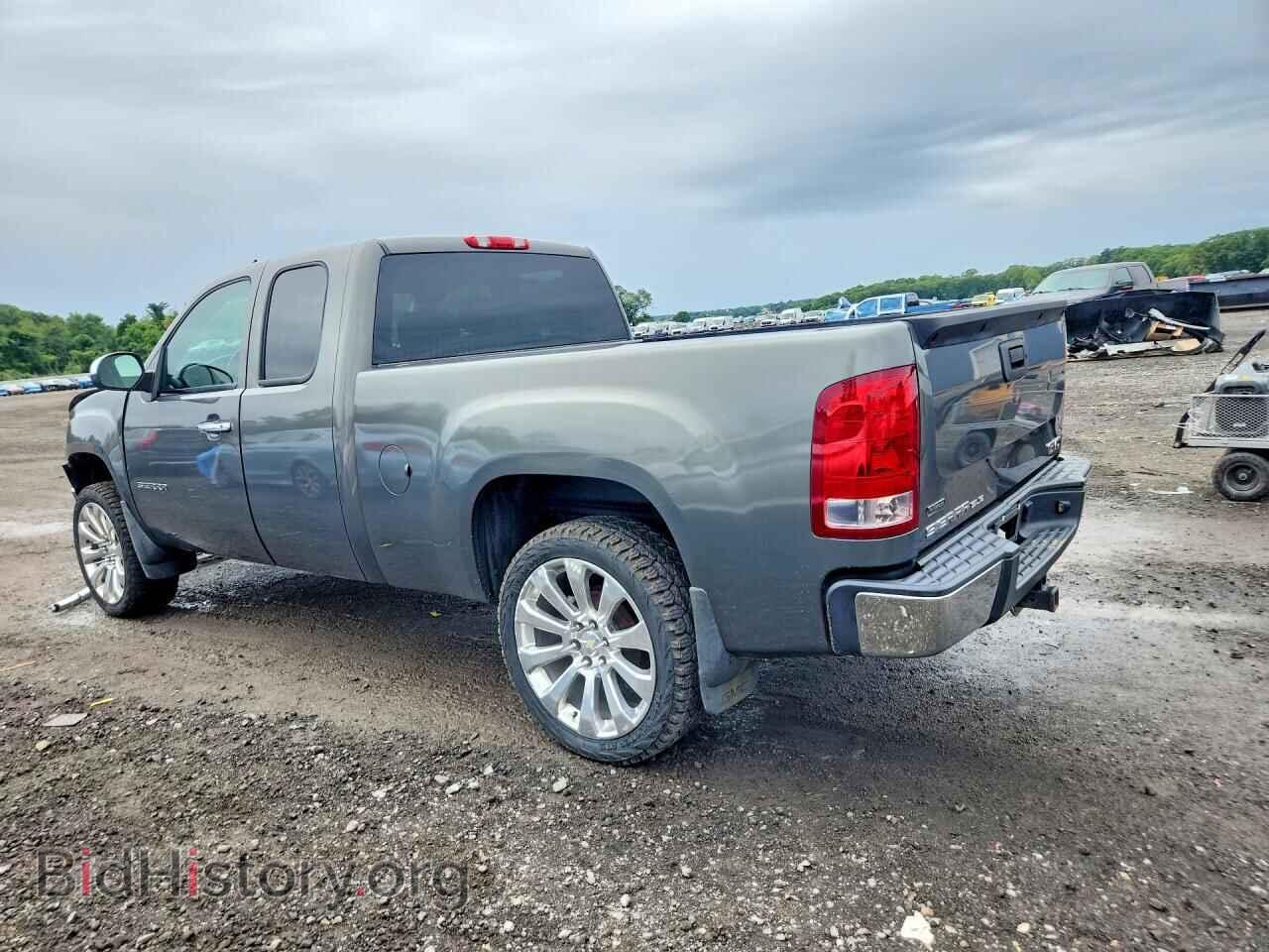 2011 GMC SIERRA - VIN: 1GTR2VE32BZ383410 - Photo 2