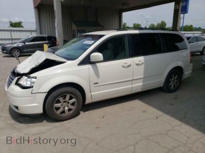 2008 Chrysler MINIVAN Touring, белый — VIN 2A8HR54P78R783597, Copart