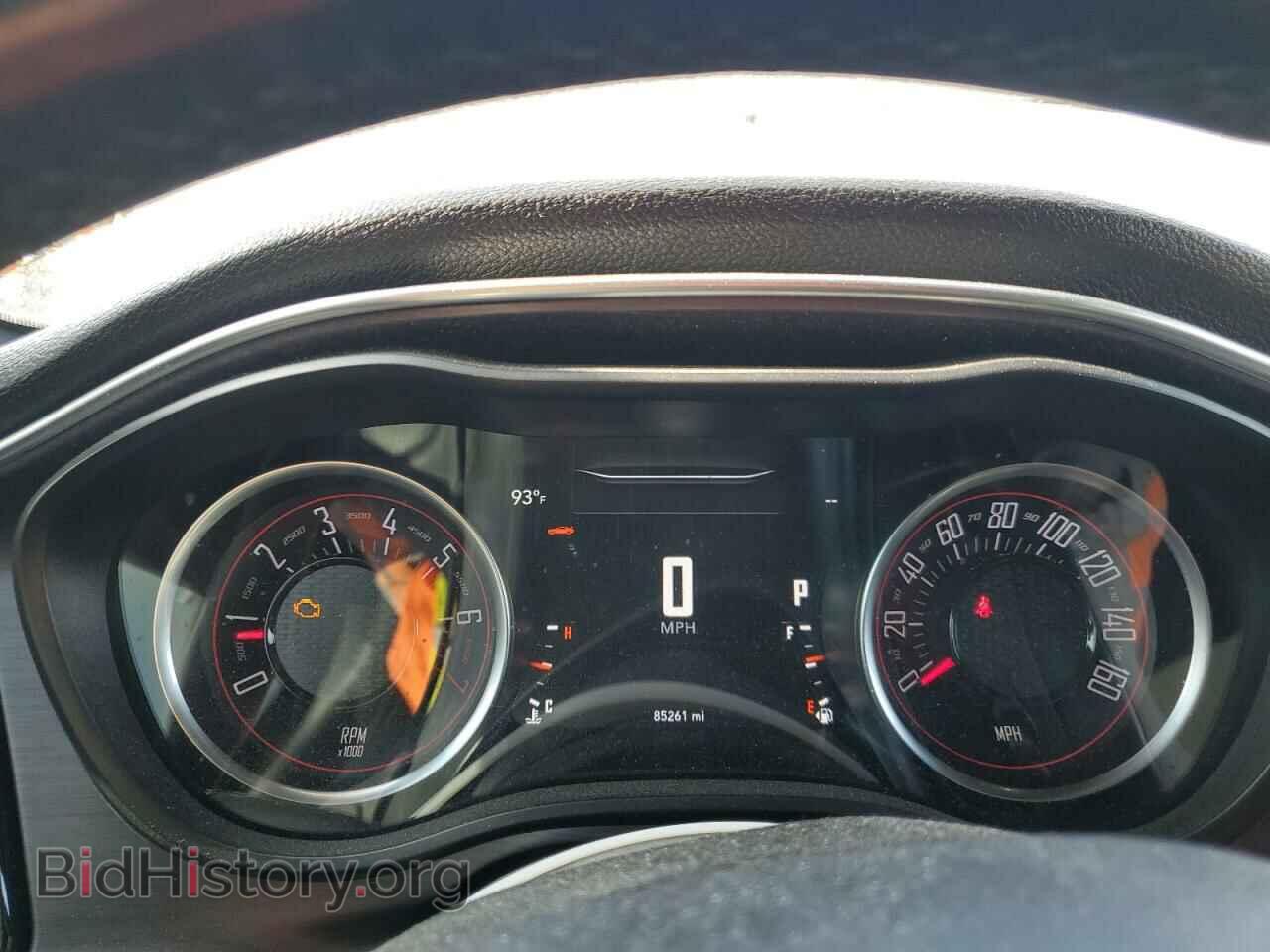 2018 DODGE CHALLENGER - VIN: 2C3CDZAG2JH302831 - Фото 9