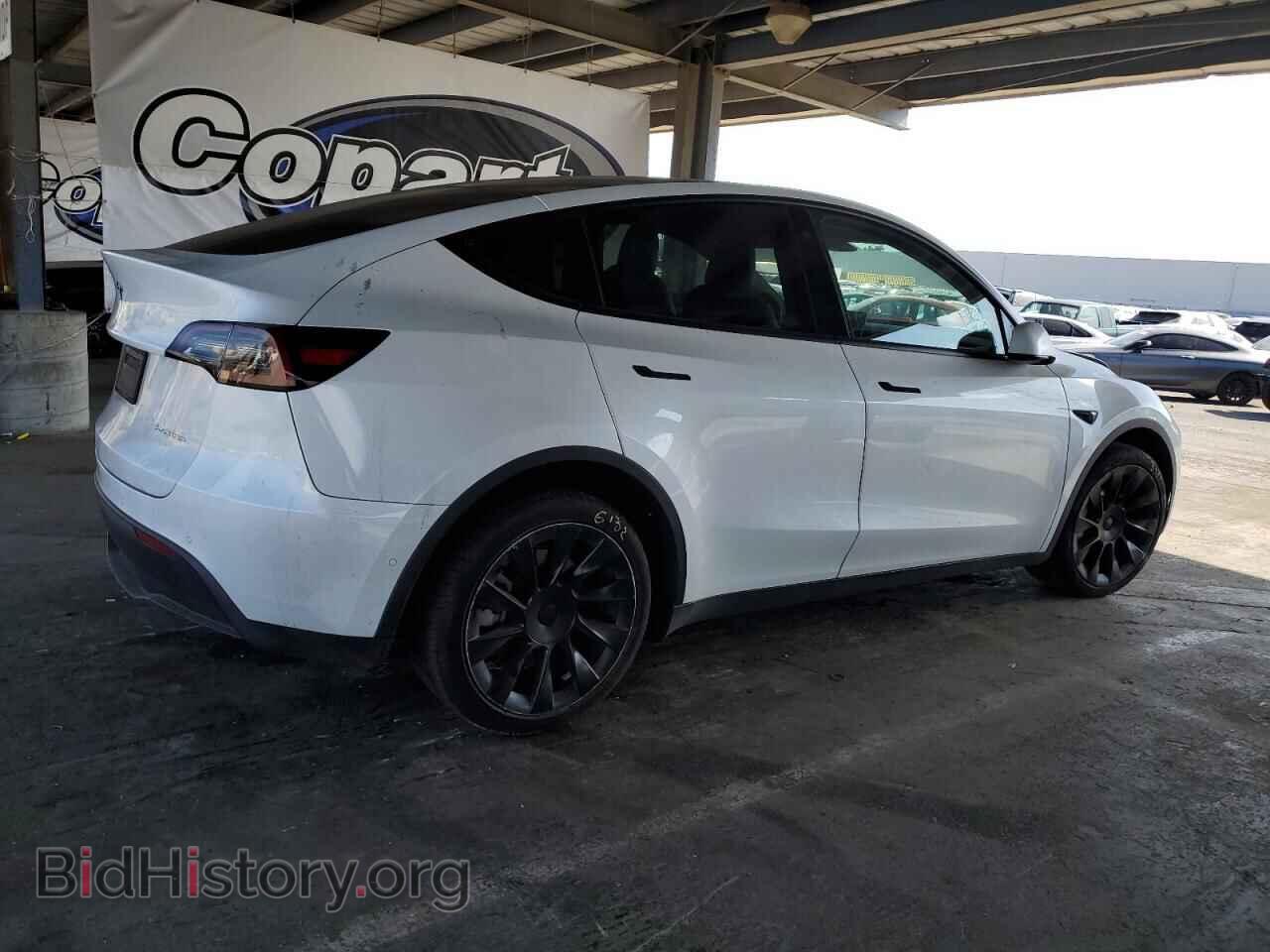 2022 TESLA MODEL Y - VIN: 7SAYGDEE3NF387083 - Фото 3