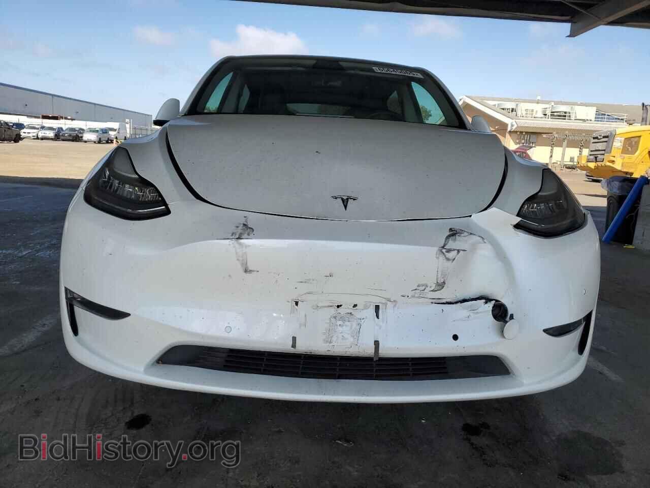 2022 TESLA MODEL Y - VIN: 7SAYGDEE3NF387083 - Фото 5