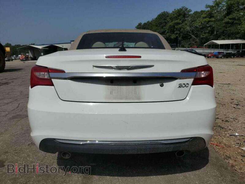 2013 Chrysler 200 (VIN 1C3BCBEG3DN658426) — photo 6 of 12