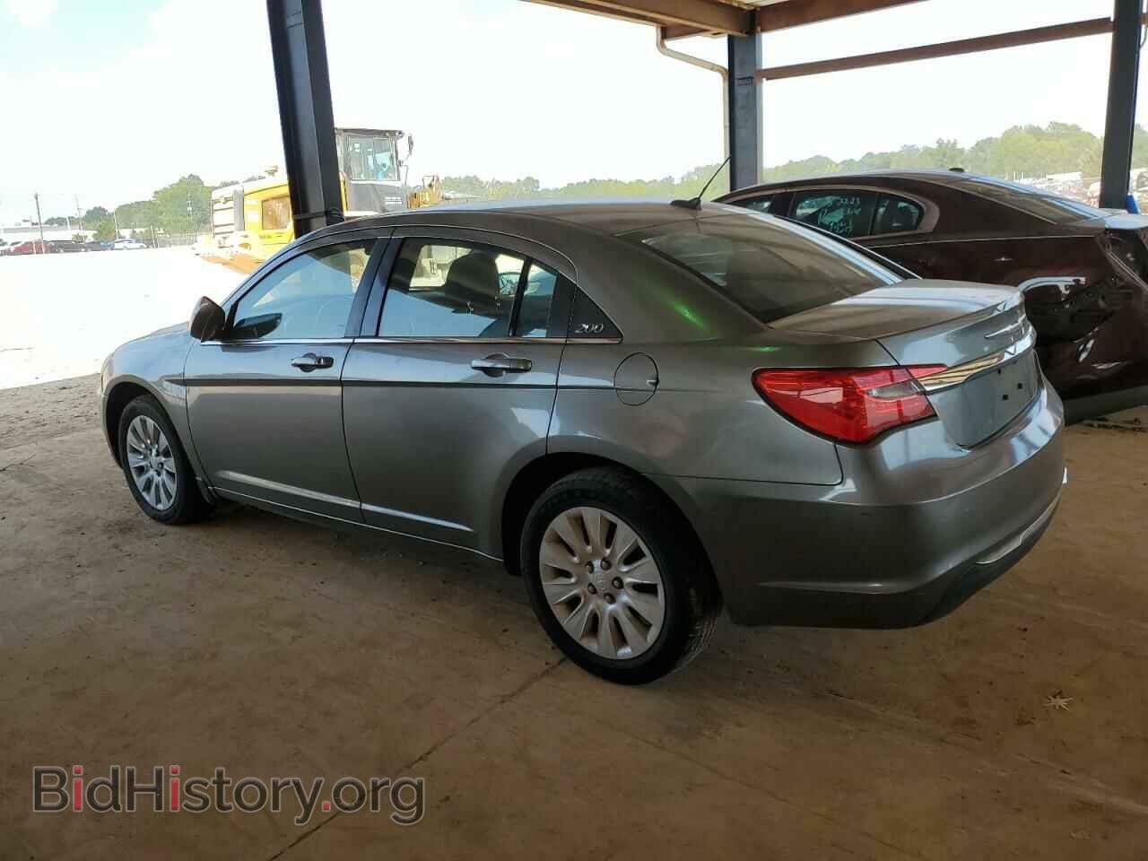 2011 CHRYSLER 200 - VIN: 1C3BC4FB3BN593153 - Photo 2