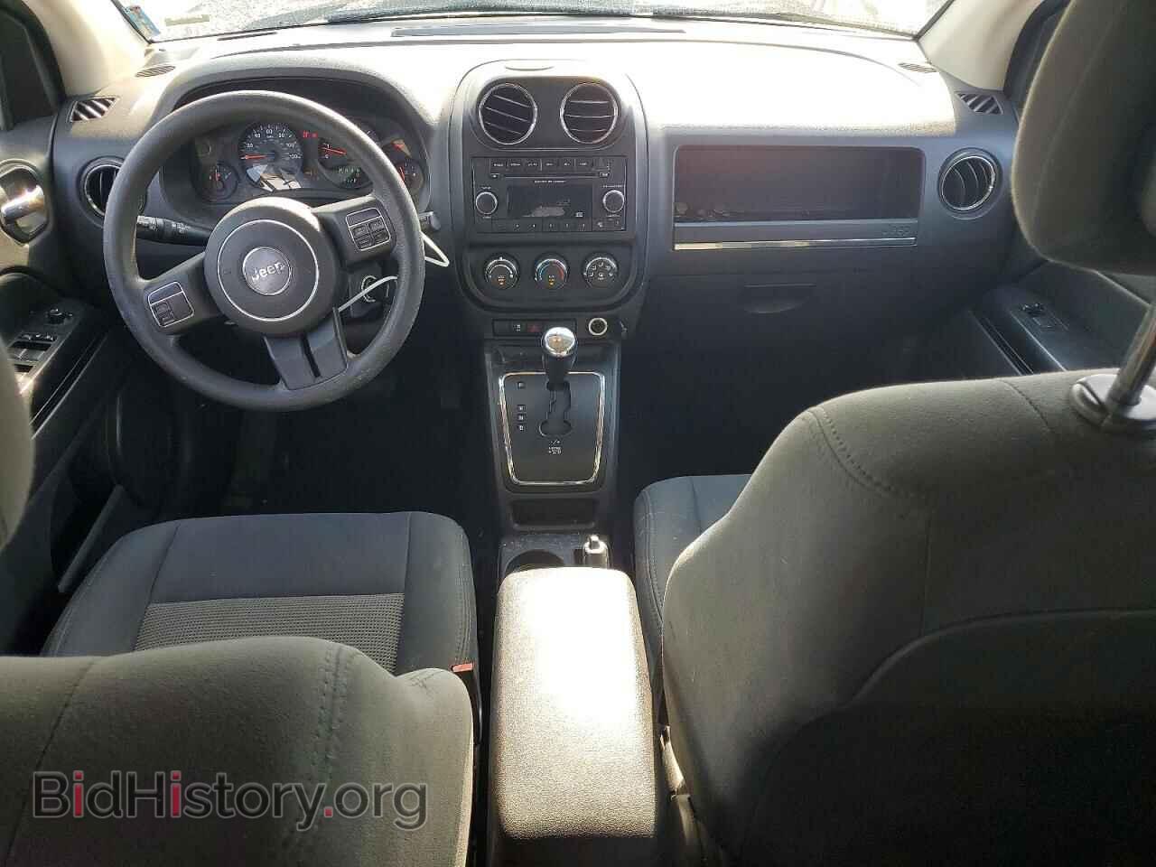 2012 Jeep COMPASS (VIN 1C4NJDBB7CD549068) — photo 8 of 15
