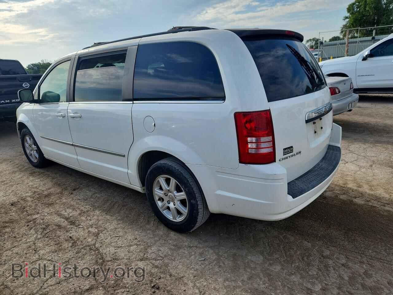 2010 CHRYSLER MINIVAN - VIN: 2A4RR5D13AR221378 - Фото 2