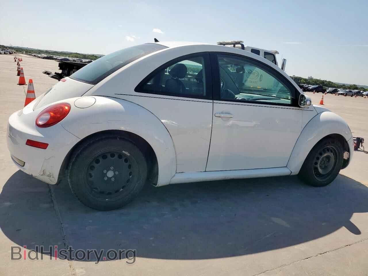 2010 VOLKSWAGEN BEETLE - VIN: 3VWPG3AGXAM010554 - Фото 3