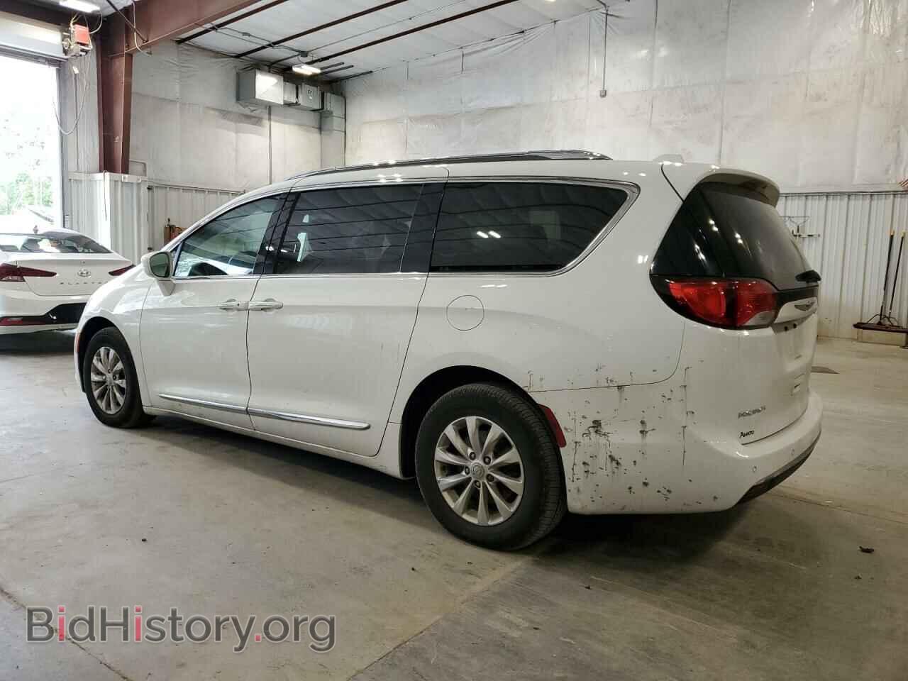 2018 CHRYSLER PACIFICA - VIN: 2C4RC1BG9JR120319 - Фото 2