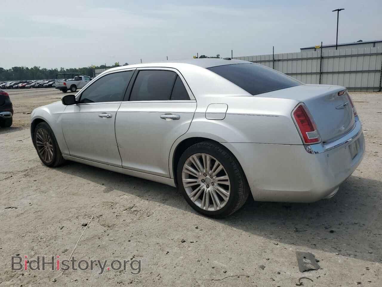 2011 CHRYSLER 300 - VIN: 2C3CA5CG1BH614199 - Фото 2
