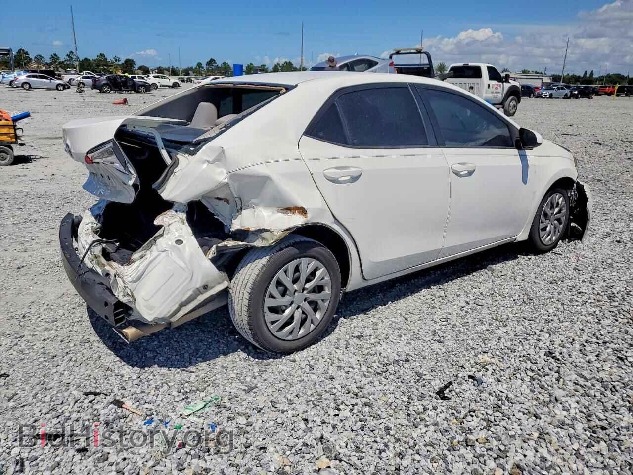 2018 TOYOTA COROLLA - VIN: 2T1BURHE3JC046088 - Фото 3