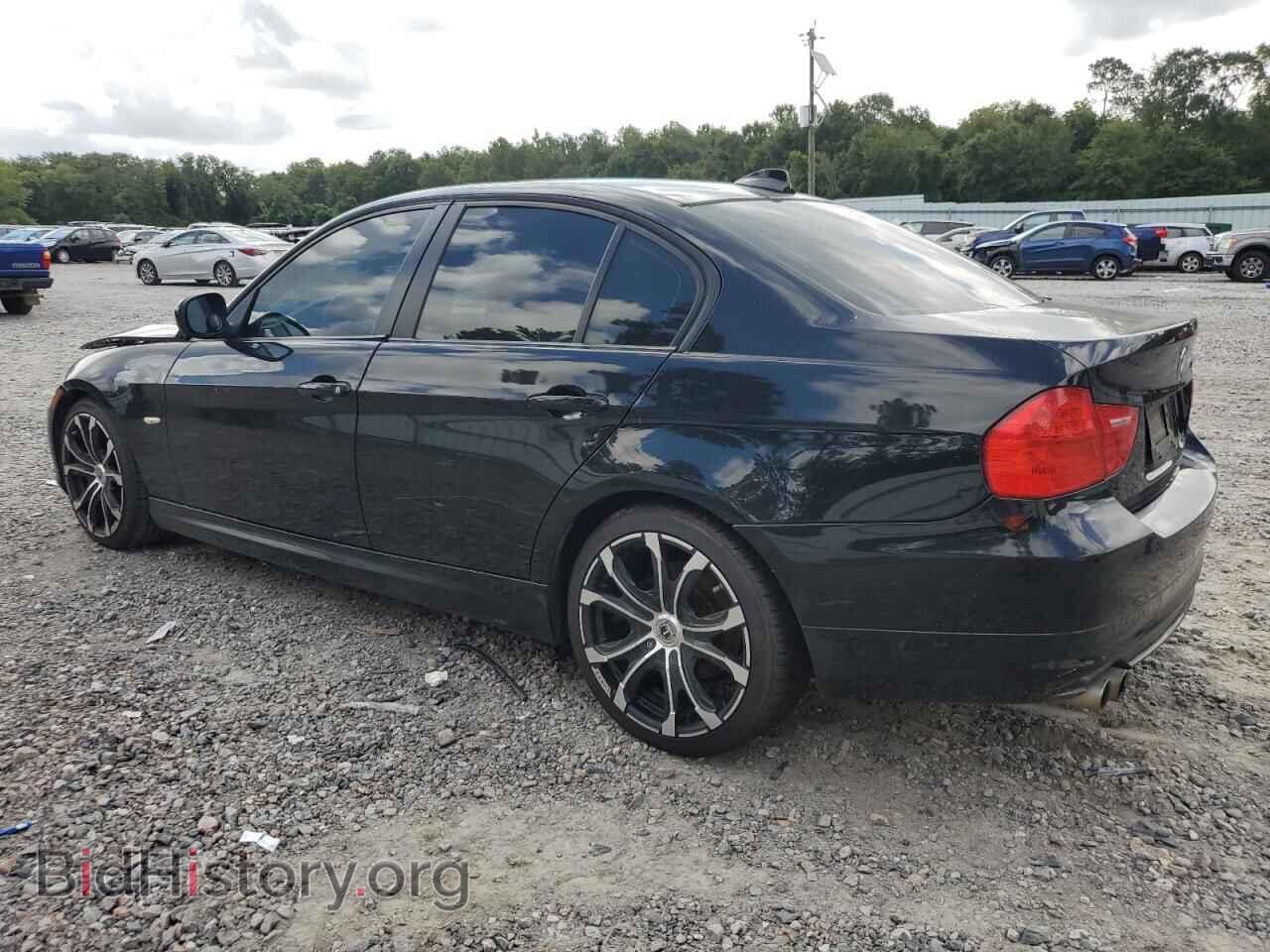2009 BMW 3 SERIES - VIN: WBAPH57529NL76556 - Фото 2