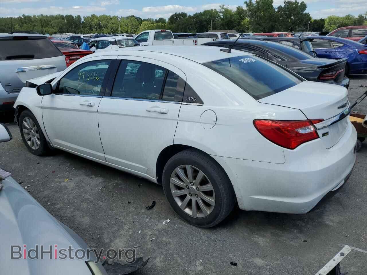 2014 CHRYSLER 200 - VIN: 1C3CCBBGXEN106268 - Фото 2
