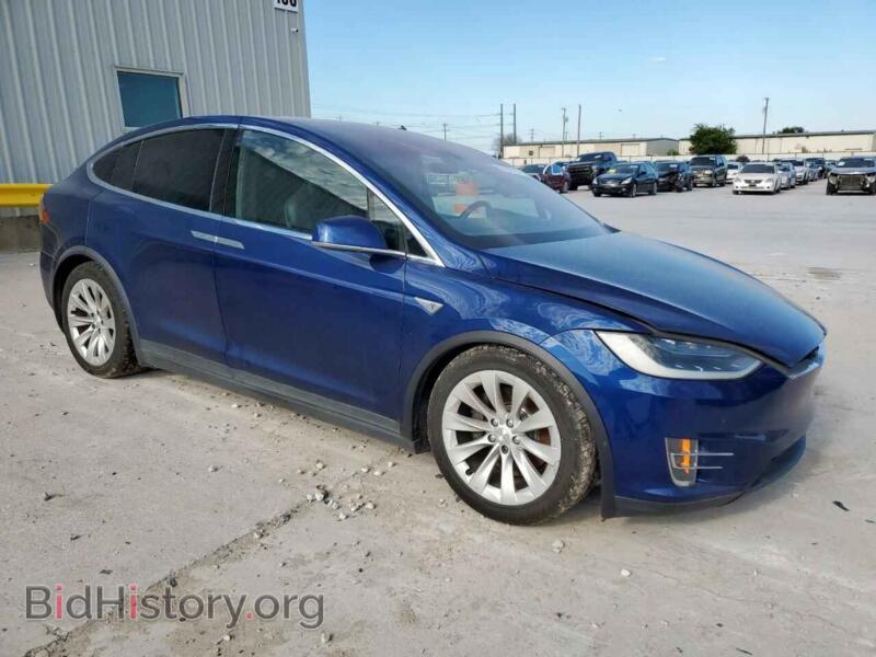 2016 Tesla MODEL X (VIN 5YJXCBE2XGF015936) — фото 4 из 15