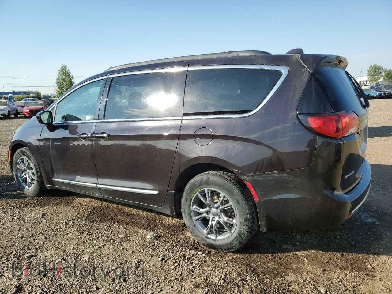 2017 CHRYSLER PACIFICA - VIN: 2C4RC1BG5HR570320 - Photo 2