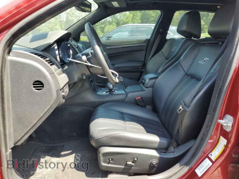 2012 Chrysler 300 (VIN 2C3CCABGXCH157897) — photo 7 of 12
