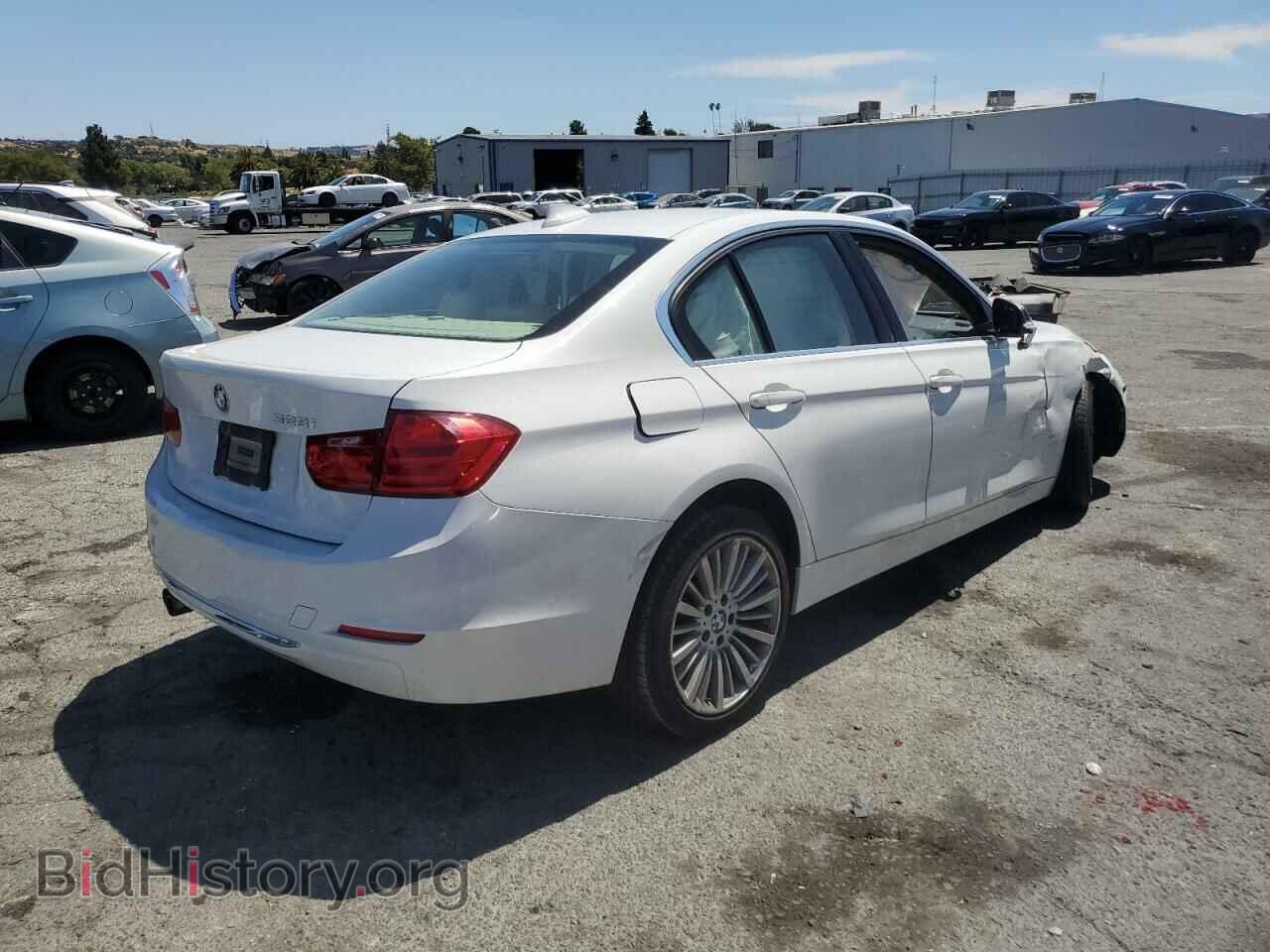 2012 BMW 3 SERIES - VIN: WBA3A5C5XCF257793 - Фото 3