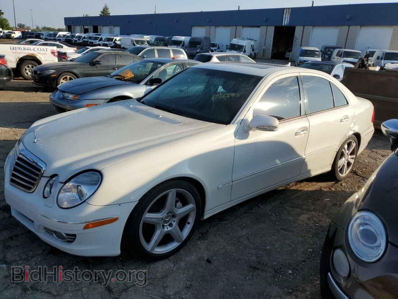 Photo WDBUF56X28B325720 - MERCEDES-BENZ E-CLASS 2008