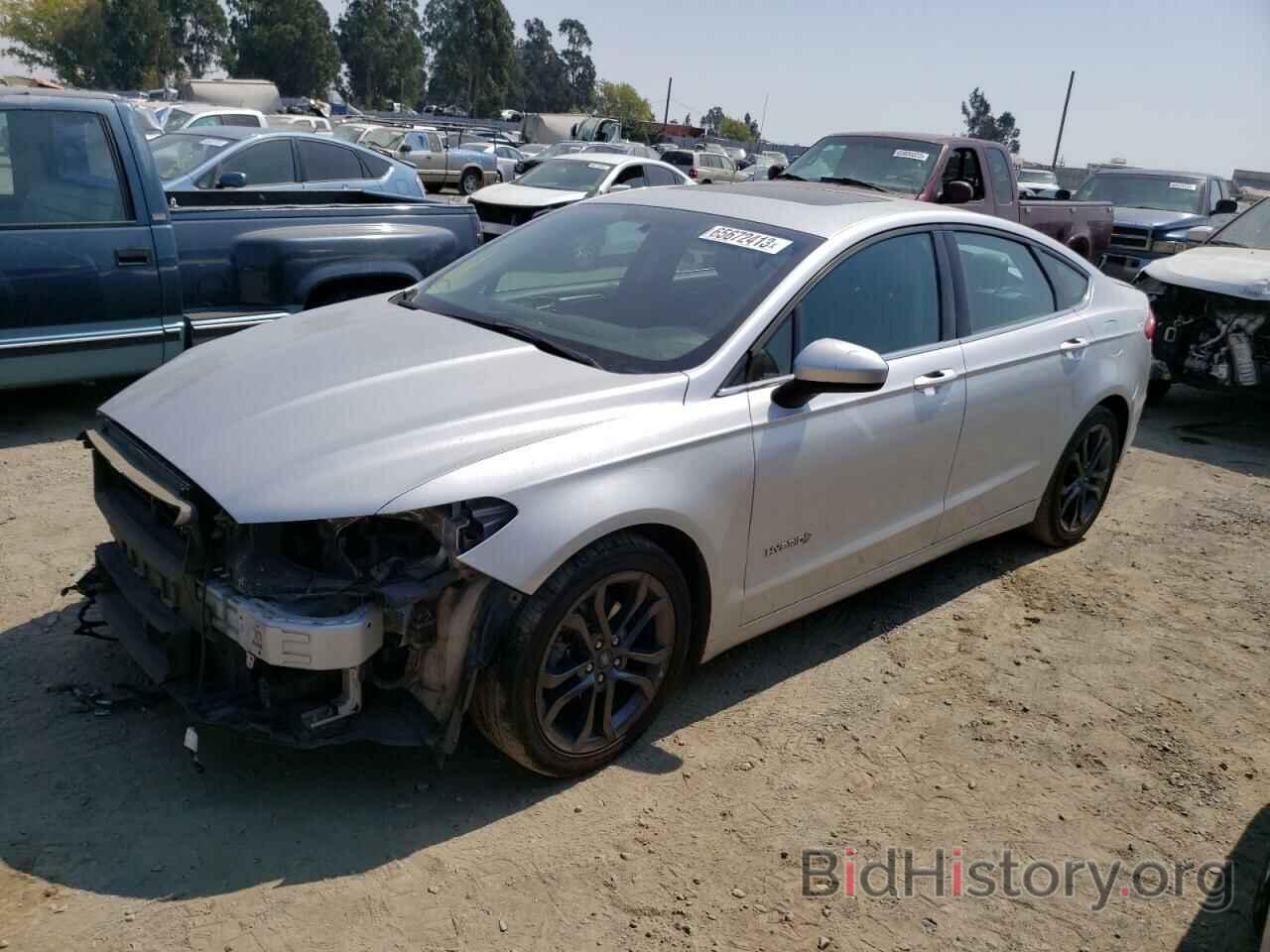 Photo 3FA6P0LUXJR132453 - FORD FUSION 2018