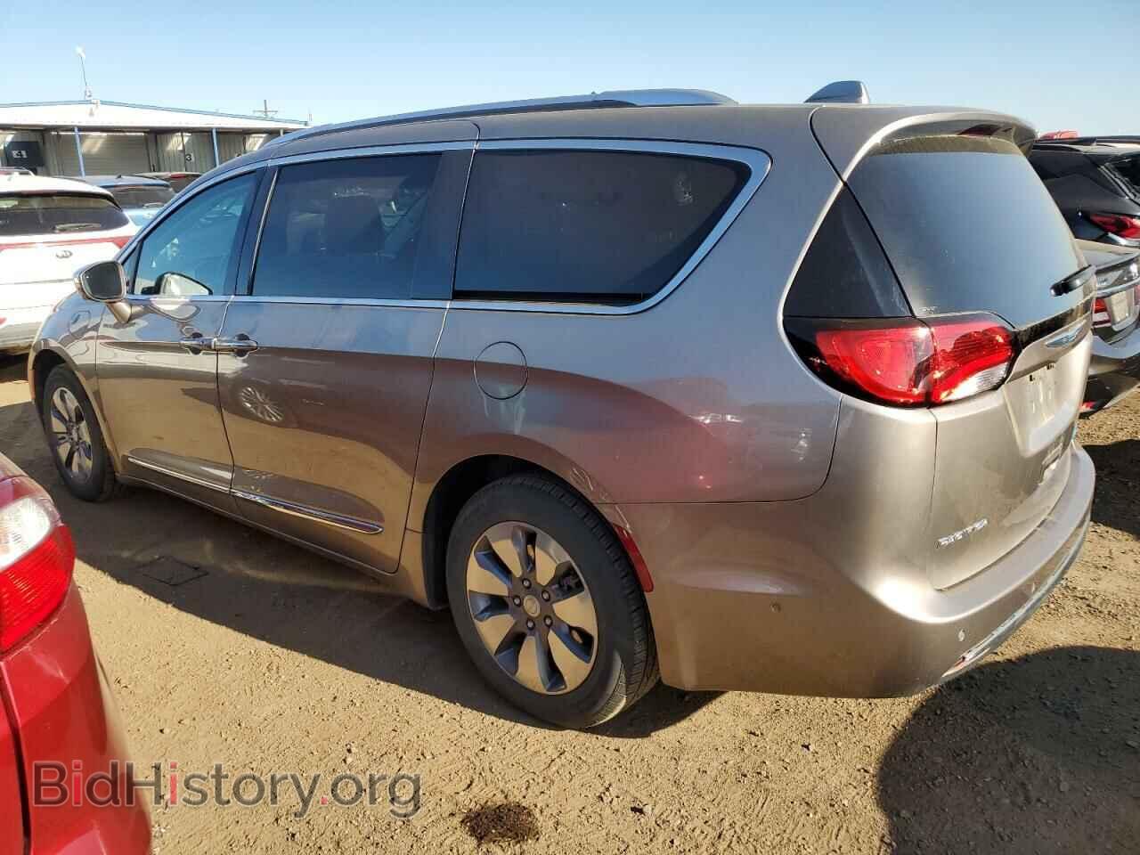 2018 CHRYSLER PACIFICA - VIN: 2C4RC1N73JR212814 - Фото 2