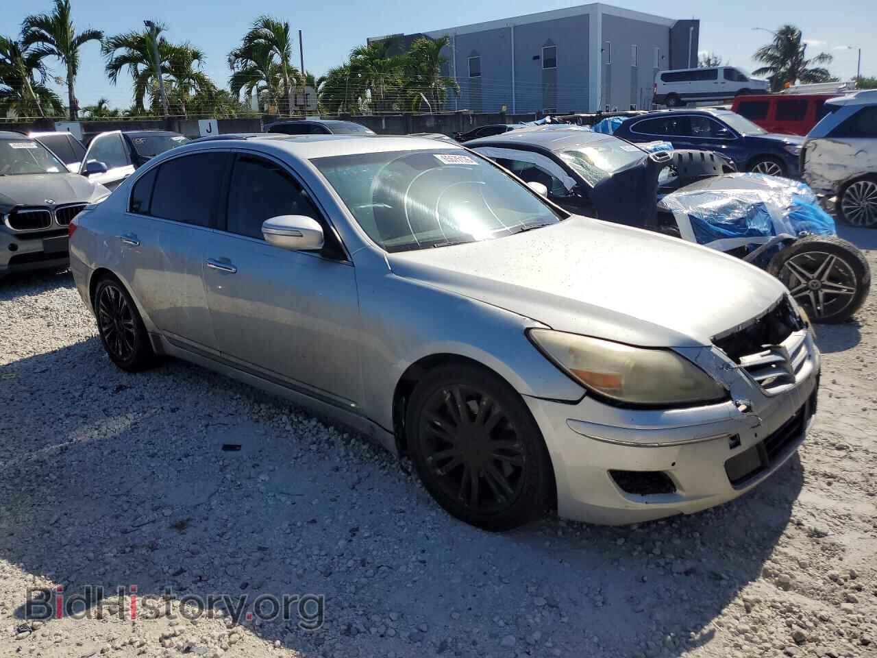 2011 HYUNDAI GENESIS - VIN: KMHGC4DE2BU131070 - Фото 4