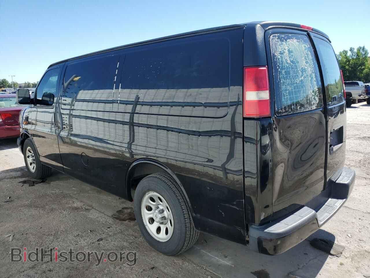 2011 CHEVROLET EXPRESS - VIN: 1GCSGAFX3B1124646 - Фото 2