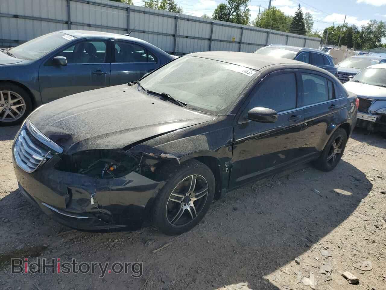 Photo 1C3BC1FB5BN607892 - CHRYSLER 200 2011