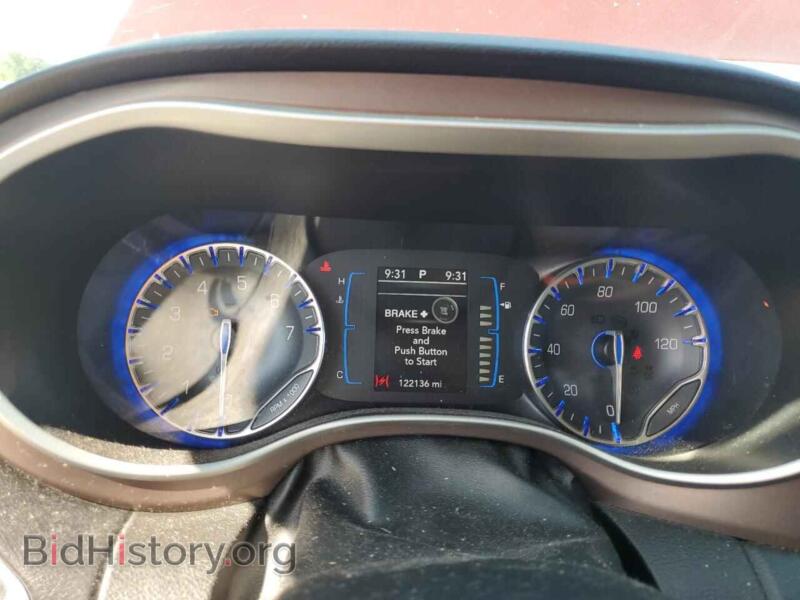 2017 Chrysler PACIFICA (VIN 2C4RC1BG2HR523780) — фото 9 из 13