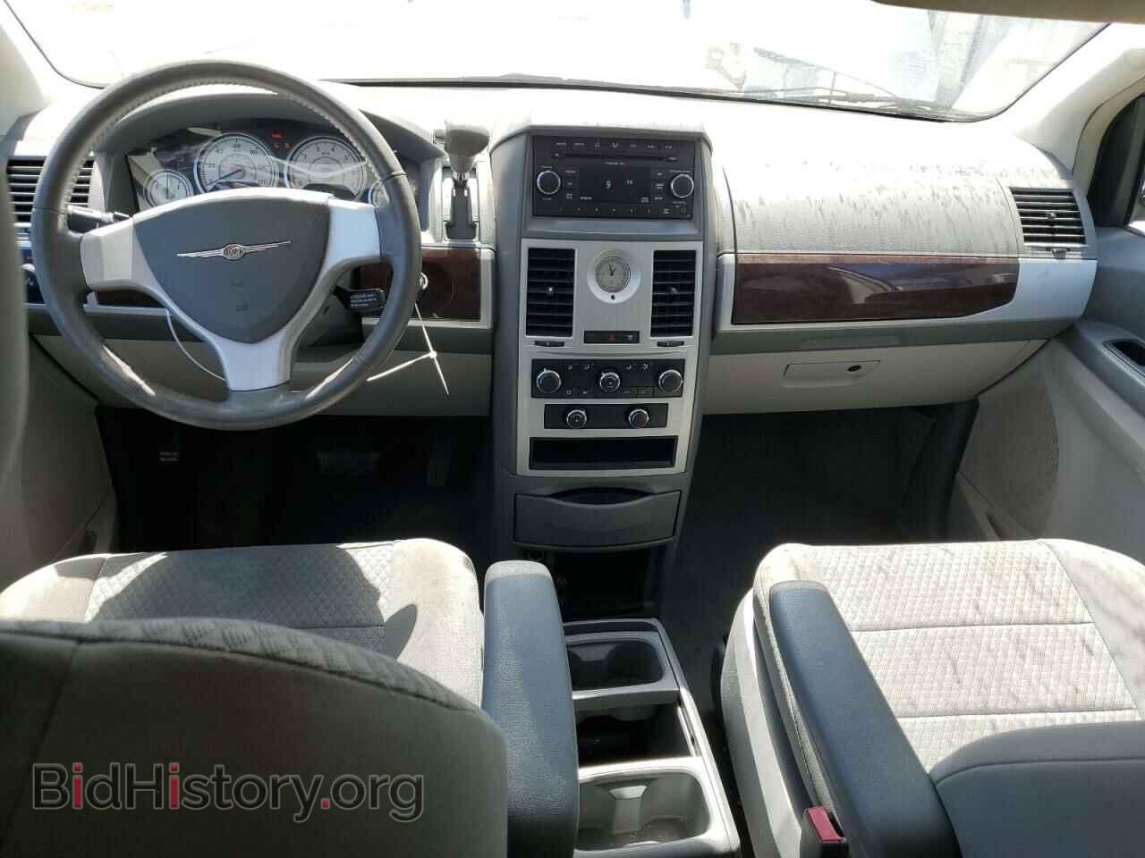 2010 CHRYSLER MINIVAN - VIN: 2A4RR5D1XAR245614 - Фото 8