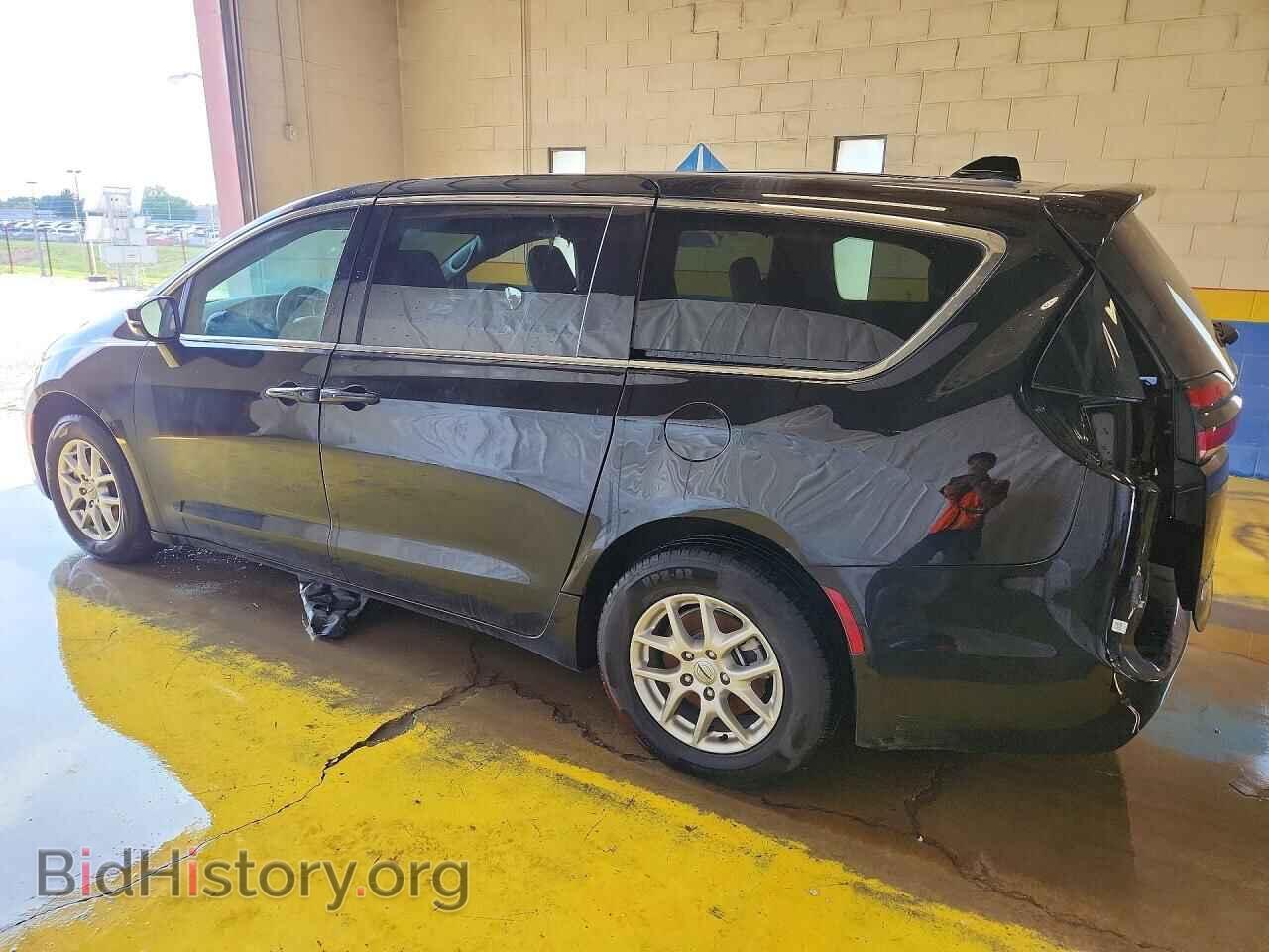 2025 Chrysler PACIFICA (VIN 2C4RC1BG2SR526797) — photo 2 of 13